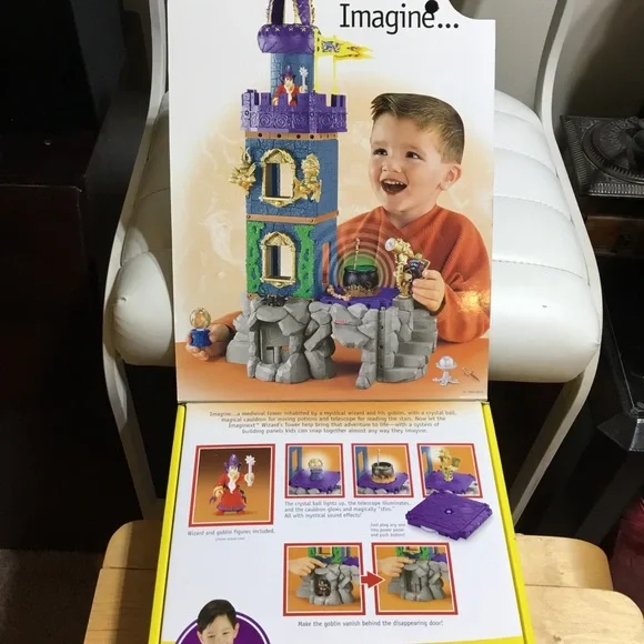 Imaginext Wizard’s Tower, use your crystal ball, light up your telescope,